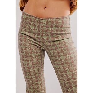 NWT Free People Penny Pull-On Mid-Rise Flare Jeans Sea Shell Printed Green 31